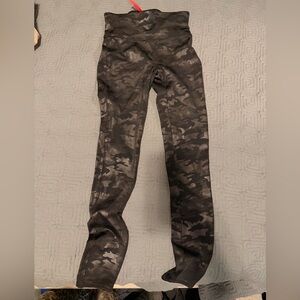 SPANX Black Camouflage Leggings